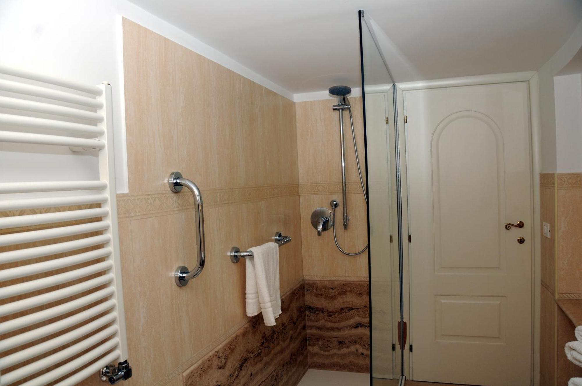 A Casa Di Lu, Al Colosseo - Guest House Roma Ngoại thất bức ảnh