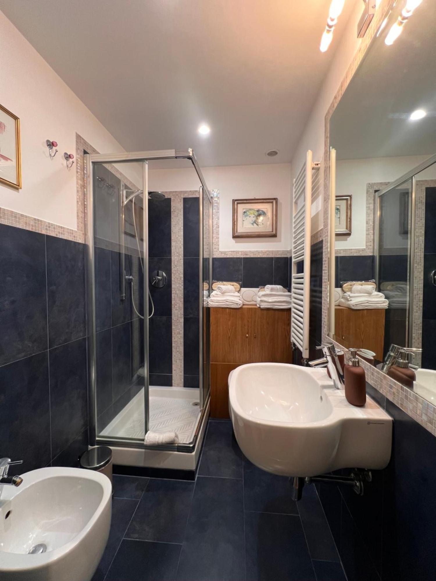 A Casa Di Lu, Al Colosseo - Guest House Roma Ngoại thất bức ảnh
