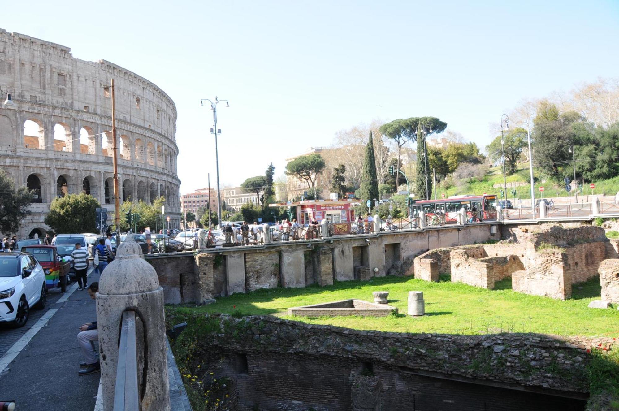 A Casa Di Lu, Al Colosseo - Guest House Roma Ngoại thất bức ảnh