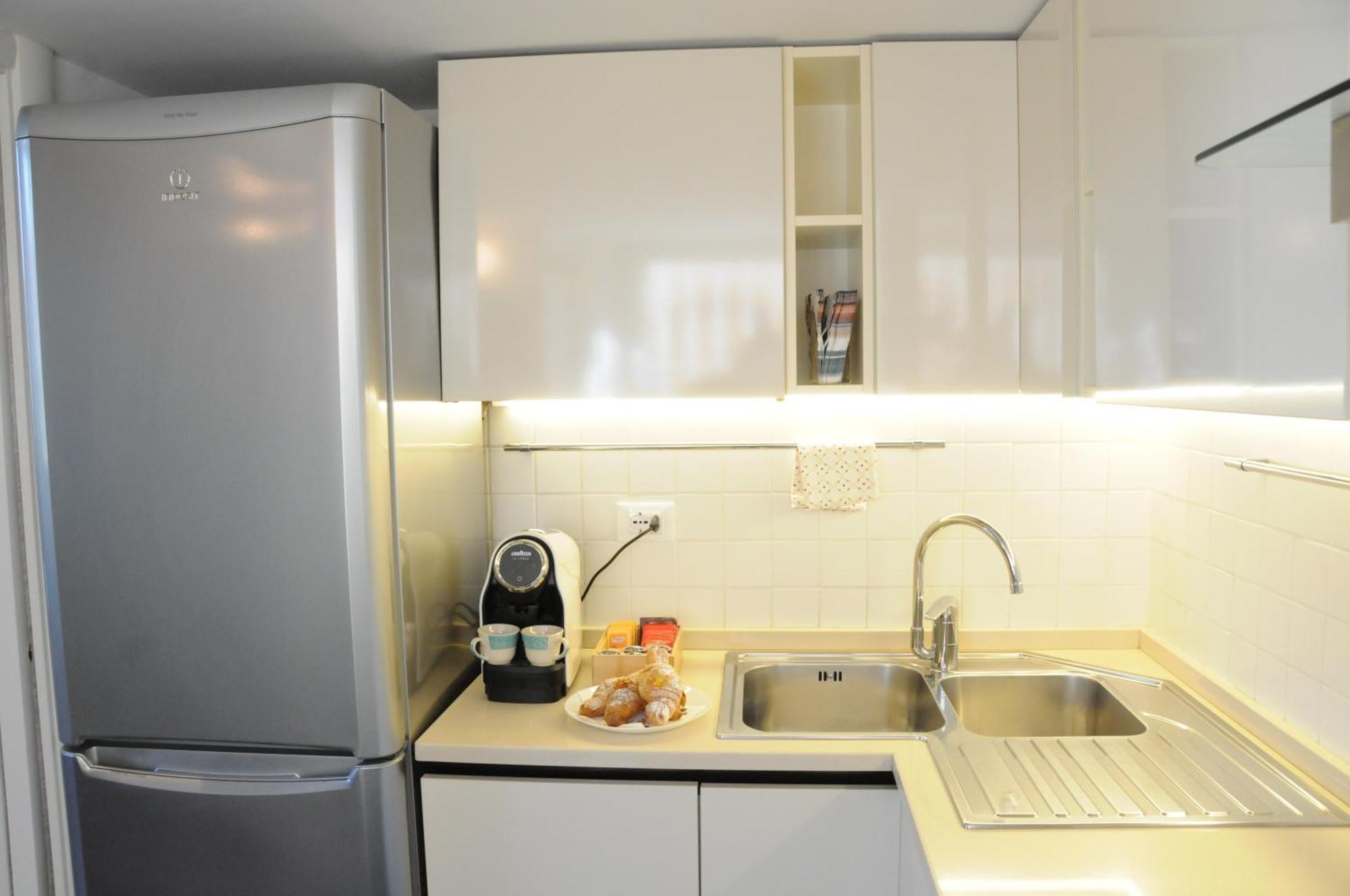 A Casa Di Lu, Al Colosseo - Guest House Roma Ngoại thất bức ảnh